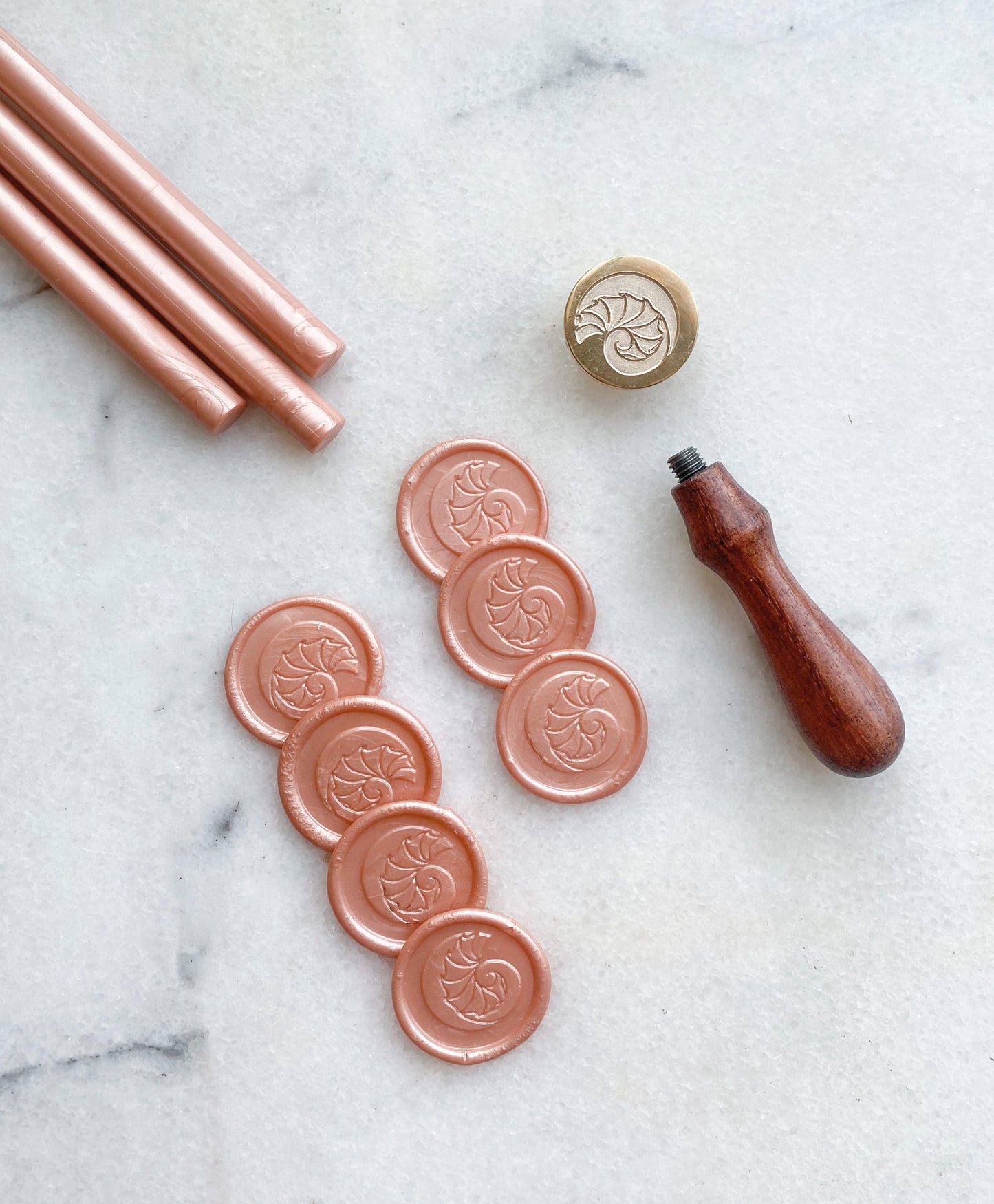 rose-gold-sealing-wax-wax-stamp-sationery-wedding-stationery-bride-to-be